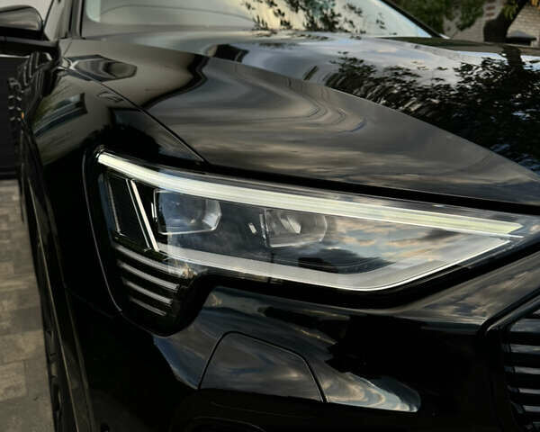 Ауди E-Tron, объемом двигателя 0 л и пробегом 35 тыс. км за 30000 $, фото 13 на Automoto.ua