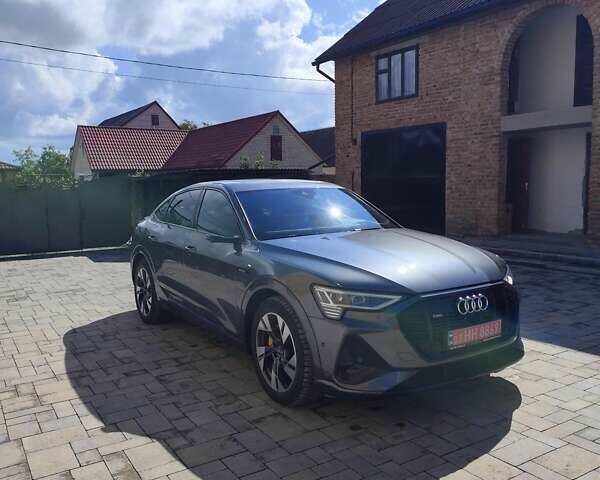 Ауди E-Tron, объемом двигателя 0 л и пробегом 97 тыс. км за 39000 $, фото 24 на Automoto.ua