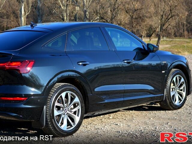 Ауди E-Tron 2021 в Днепре (Днепропетровске) на Automoto.ua Ауди E-Tron, объемом двигателя 1 л и пробегом 99 тыс. км за 36999 $, фото 3 на Automoto.ua
