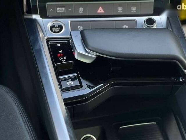 Ауди E-Tron, объемом двигателя 0 л и пробегом 45 тыс. км за 34300 $, фото 19 на Automoto.ua