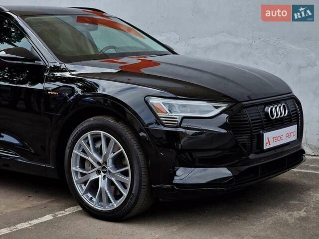Ауди E-Tron, объемом двигателя 0 л и пробегом 40 тыс. км за 45990 $, фото 22 на Automoto.ua