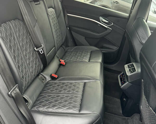 Ауди E-Tron, объемом двигателя 0 л и пробегом 34 тыс. км за 42300 $, фото 22 на Automoto.ua