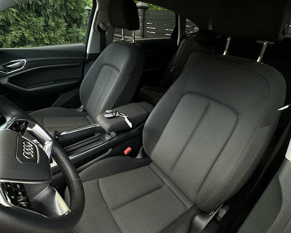 Ауди E-Tron, объемом двигателя 0 л и пробегом 35 тыс. км за 30000 $, фото 32 на Automoto.ua