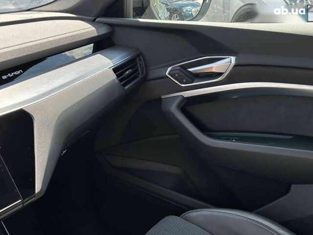 Ауди E-Tron, объемом двигателя 0 л и пробегом 115 тыс. км за 37600 $, фото 21 на Automoto.ua