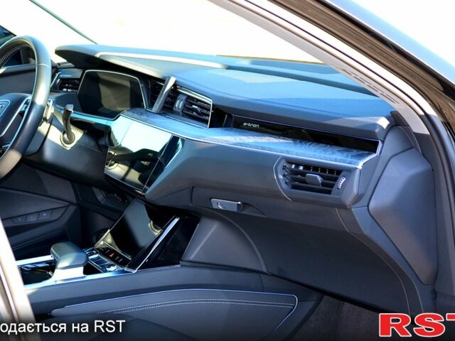 Ауди E-Tron 2021 в Днепре (Днепропетровске) на Automoto.ua Ауди E-Tron, объемом двигателя 1 л и пробегом 99 тыс. км за 36999 $, фото 8 на Automoto.ua