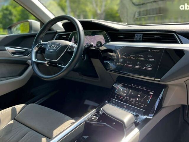 Ауди E-Tron, объемом двигателя 0 л и пробегом 57 тыс. км за 37900 $, фото 9 на Automoto.ua