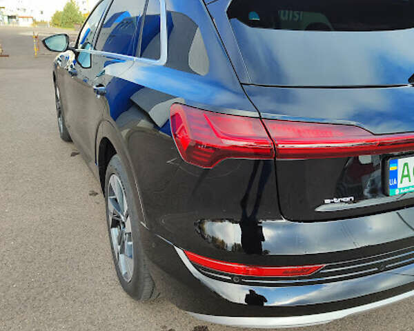 Ауди E-Tron, объемом двигателя 0 л и пробегом 56 тыс. км за 32000 $, фото 19 на Automoto.ua