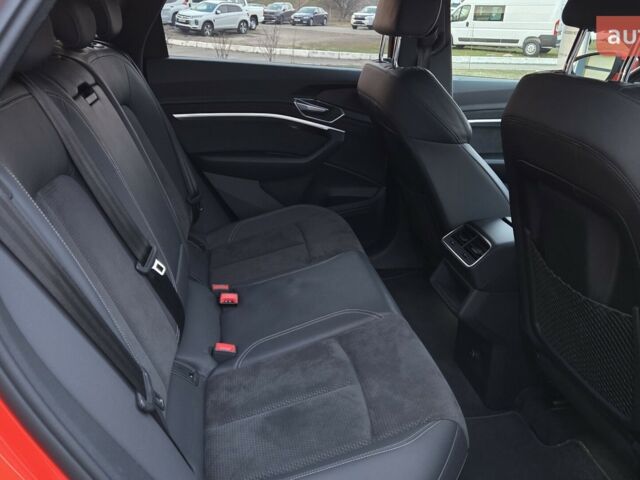 купить новое авто Ауди E-Tron 2021 года от официального дилера E-Car Ауди фото