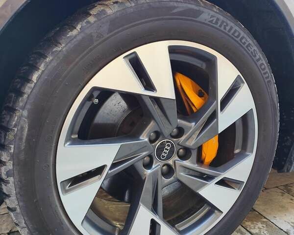 Ауди E-Tron, объемом двигателя 0 л и пробегом 97 тыс. км за 39000 $, фото 9 на Automoto.ua