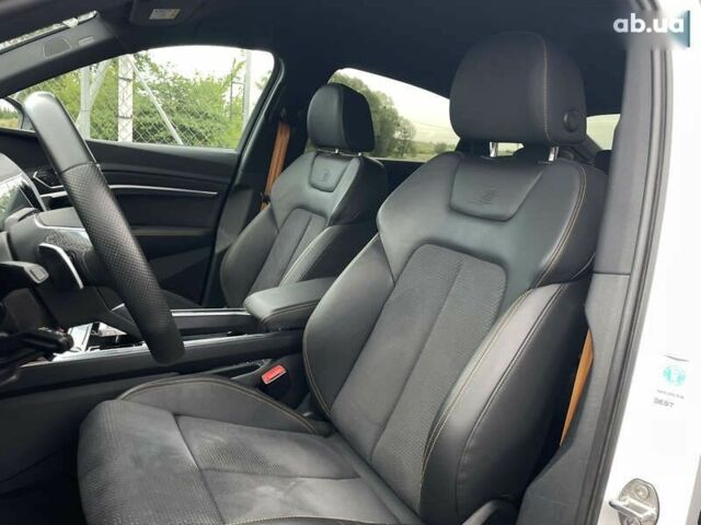 Ауди E-Tron, объемом двигателя 0 л и пробегом 69 тыс. км за 41999 $, фото 22 на Automoto.ua