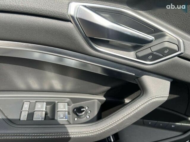 Ауді E-Tron, об'ємом двигуна 0 л та пробігом 22 тис. км за 48490 $, фото 18 на Automoto.ua