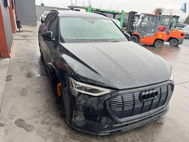 Ауди E-Tron, объемом двигателя 0 л и пробегом 81 тыс. км за 25900 $, фото 6 на Automoto.ua