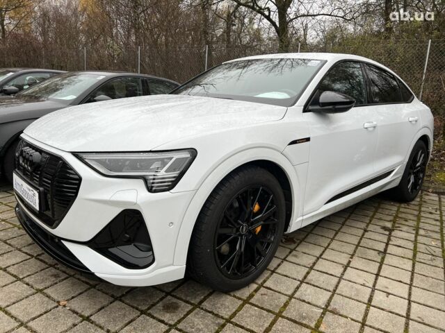 Ауди E-Tron, объемом двигателя 0 л и пробегом 26 тыс. км за 68251 $, фото 7 на Automoto.ua