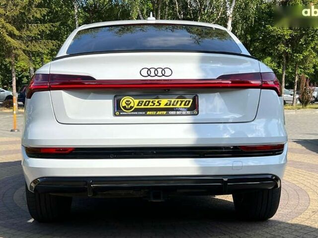 Ауди E-Tron, объемом двигателя 0 л и пробегом 33 тыс. км за 42990 $, фото 5 на Automoto.ua