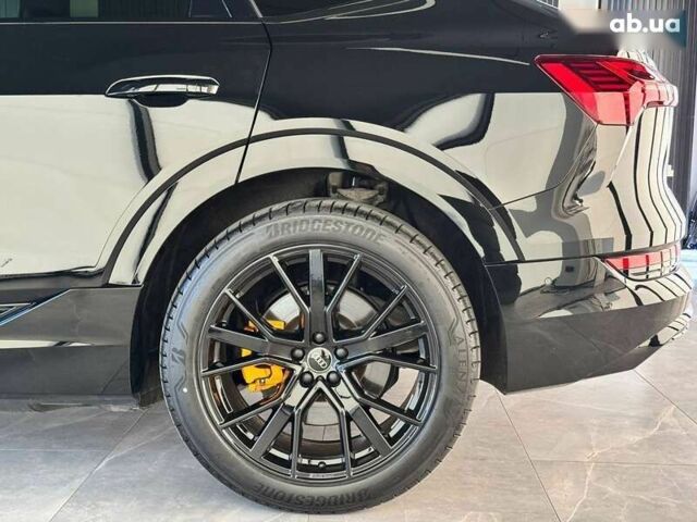Ауди E-Tron, объемом двигателя 0 л и пробегом 8 тыс. км за 52000 $, фото 15 на Automoto.ua