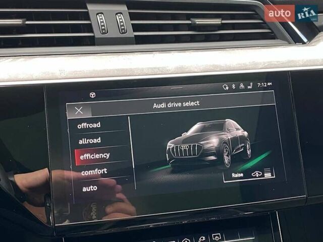 Ауди E-Tron, объемом двигателя 0 л и пробегом 81 тыс. км за 35900 $, фото 18 на Automoto.ua