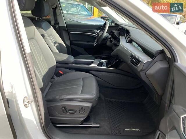 Ауди E-Tron, объемом двигателя 0 л и пробегом 81 тыс. км за 35900 $, фото 27 на Automoto.ua