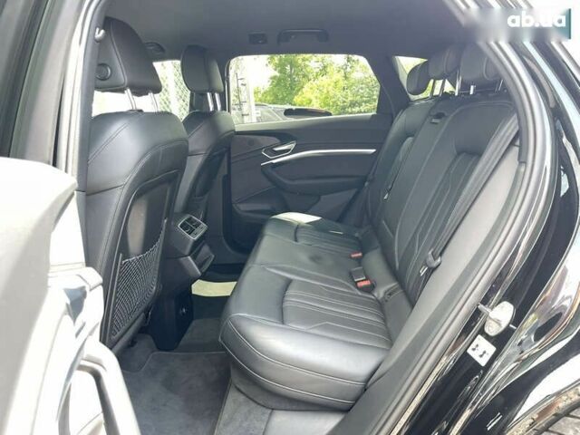 Ауди E-Tron, объемом двигателя 0 л и пробегом 40 тыс. км за 39200 $, фото 10 на Automoto.ua