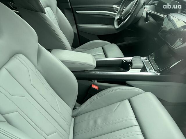 Ауди E-Tron, объемом двигателя 0 л и пробегом 19 тыс. км за 71185 $, фото 22 на Automoto.ua