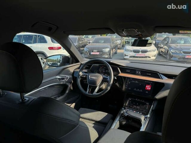 Ауди E-Tron, объемом двигателя 0 л и пробегом 22 тыс. км за 47990 $, фото 10 на Automoto.ua