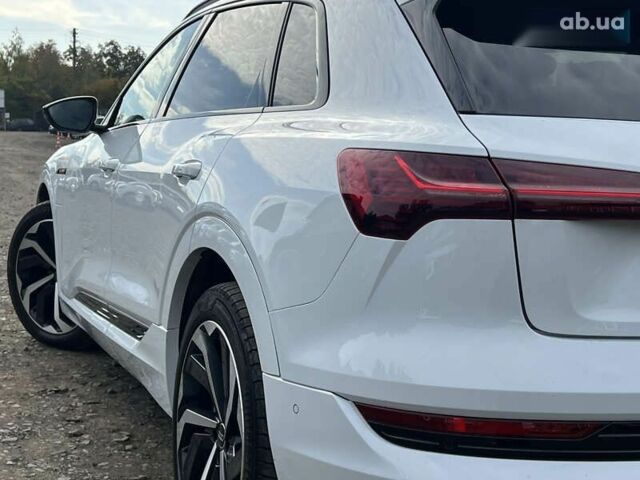 Ауді E-Tron, об'ємом двигуна 0 л та пробігом 41 тис. км за 39668 $, фото 11 на Automoto.ua