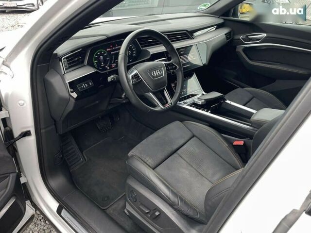 Ауди E-Tron, объемом двигателя 0 л и пробегом 69 тыс. км за 41999 $, фото 19 на Automoto.ua
