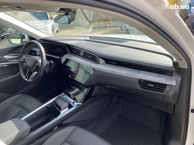 Ауди E-Tron, объемом двигателя 0 л и пробегом 81 тыс. км за 35900 $, фото 9 на Automoto.ua