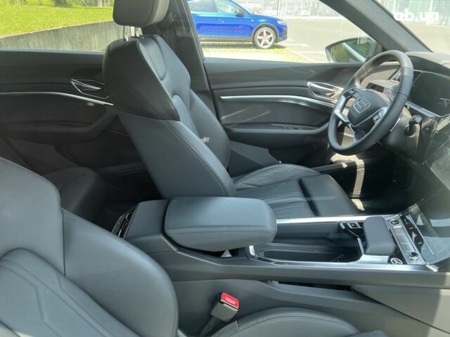 Ауди E-Tron, объемом двигателя 0 л и пробегом 7 тыс. км за 89770 $, фото 15 на Automoto.ua