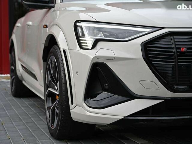 Ауди E-Tron, объемом двигателя 0 л и пробегом 35 тыс. км за 48895 $, фото 2 на Automoto.ua