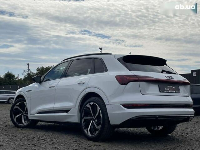 Ауди E-Tron, объемом двигателя 0 л и пробегом 41 тыс. км за 39668 $, фото 5 на Automoto.ua
