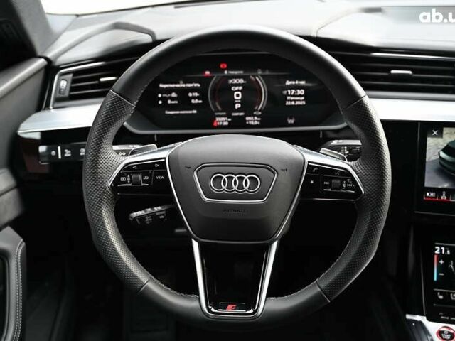 Ауди E-Tron, объемом двигателя 0 л и пробегом 35 тыс. км за 48895 $, фото 7 на Automoto.ua