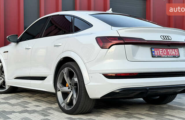Ауді E-Tron, об'ємом двигуна 0 л та пробігом 39 тис. км за 47800 $, фото 8 на Automoto.ua