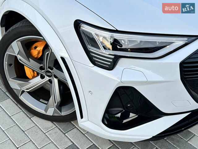 Ауді E-Tron, об'ємом двигуна 0 л та пробігом 39 тис. км за 47800 $, фото 35 на Automoto.ua