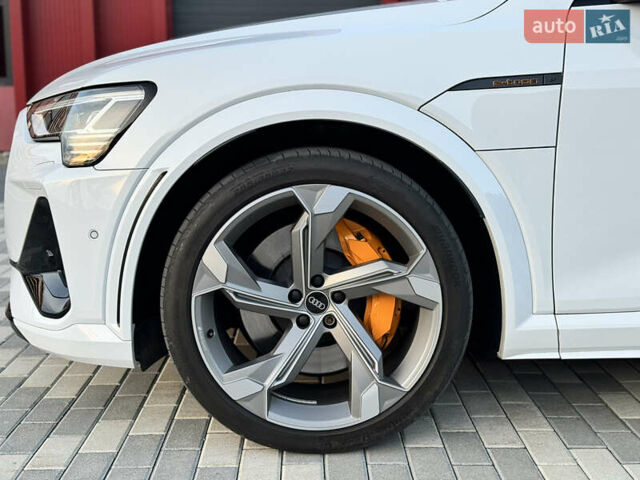 Ауді E-Tron, об'ємом двигуна 0 л та пробігом 39 тис. км за 47800 $, фото 5 на Automoto.ua