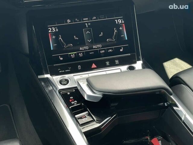 Ауди E-Tron, объемом двигателя 0 л и пробегом 40 тыс. км за 39200 $, фото 20 на Automoto.ua