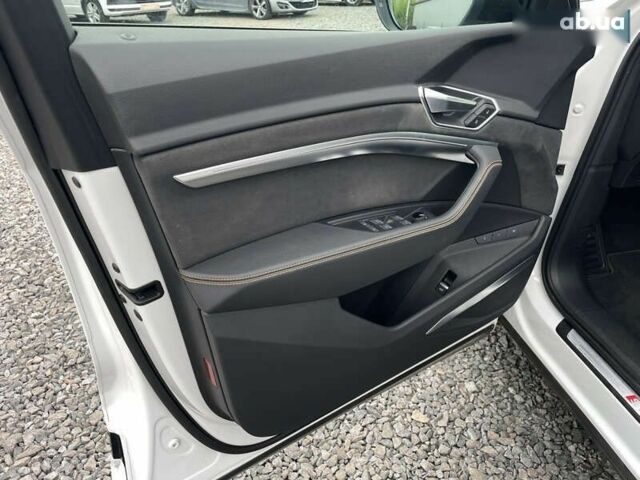 Ауди E-Tron, объемом двигателя 0 л и пробегом 69 тыс. км за 41999 $, фото 16 на Automoto.ua