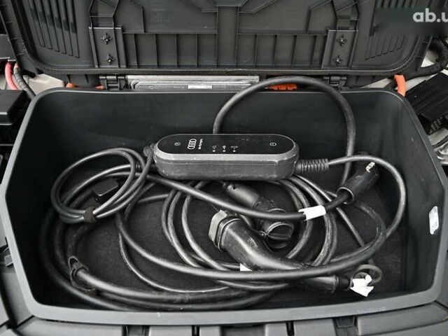 Ауди E-Tron, объемом двигателя 0 л и пробегом 35 тыс. км за 48895 $, фото 18 на Automoto.ua