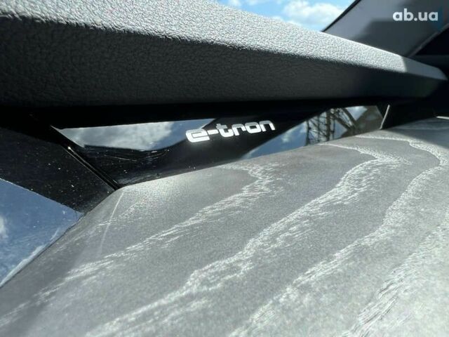 Ауди E-Tron, объемом двигателя 0 л и пробегом 22 тыс. км за 48490 $, фото 24 на Automoto.ua