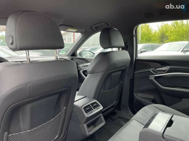 Ауди E-Tron, объемом двигателя 0 л и пробегом 44 тыс. км за 41500 $, фото 14 на Automoto.ua