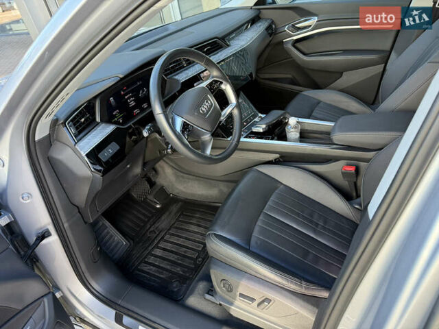 Ауді E-Tron, об'ємом двигуна 0 л та пробігом 35 тис. км за 29999 $, фото 25 на Automoto.ua