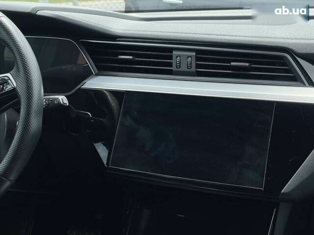 Ауди E-Tron, объемом двигателя 0 л и пробегом 44 тыс. км за 41500 $, фото 24 на Automoto.ua