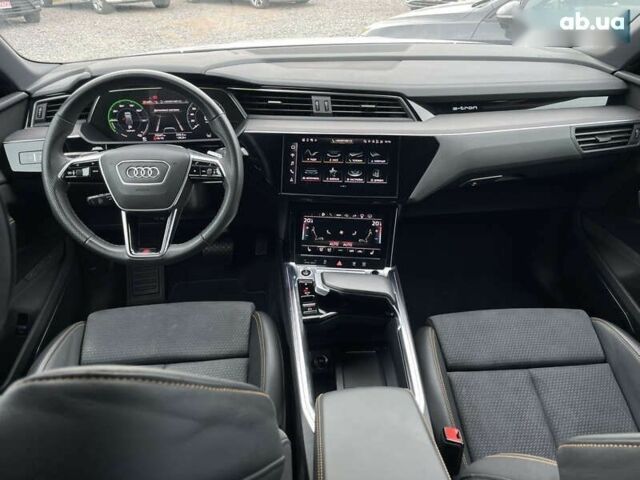 Ауди E-Tron, объемом двигателя 0 л и пробегом 69 тыс. км за 41999 $, фото 24 на Automoto.ua