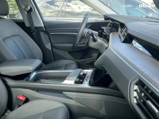 Ауди E-Tron, объемом двигателя 0 л и пробегом 1 тыс. км за 97269 $, фото 31 на Automoto.ua