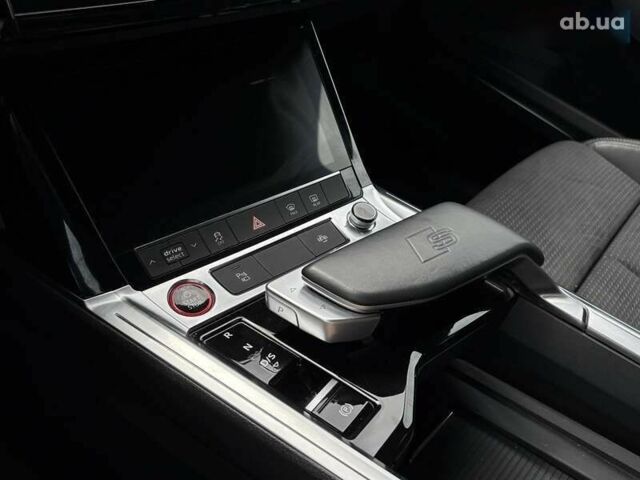 Ауди E-Tron, объемом двигателя 0 л и пробегом 44 тыс. км за 41500 $, фото 29 на Automoto.ua