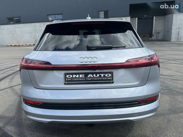 Ауди E-Tron, объемом двигателя 0 л и пробегом 22 тыс. км за 48490 $, фото 5 на Automoto.ua