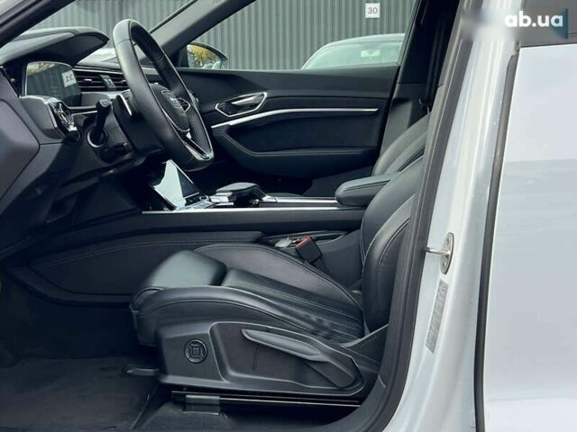 Ауді E-Tron, об'ємом двигуна 0 л та пробігом 23 тис. км за 41298 $, фото 25 на Automoto.ua