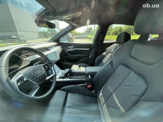 Ауди E-Tron, объемом двигателя 0 л и пробегом 7 тыс. км за 89770 $, фото 5 на Automoto.ua