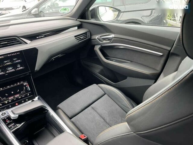 Ауди E-Tron, объемом двигателя 0 л и пробегом 69 тыс. км за 41999 $, фото 26 на Automoto.ua