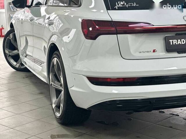 Ауди E-Tron, объемом двигателя 0 л и пробегом 20 тыс. км за 44490 $, фото 13 на Automoto.ua