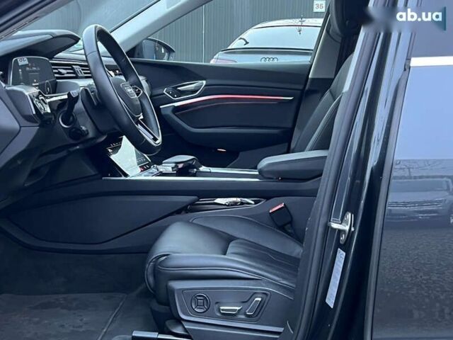 Ауди E-Tron, объемом двигателя 0 л и пробегом 32 тыс. км за 38581 $, фото 26 на Automoto.ua